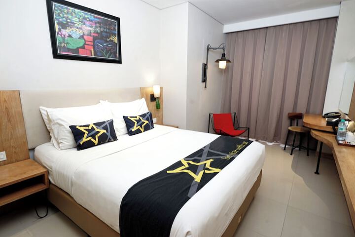 Room 16 of 33
