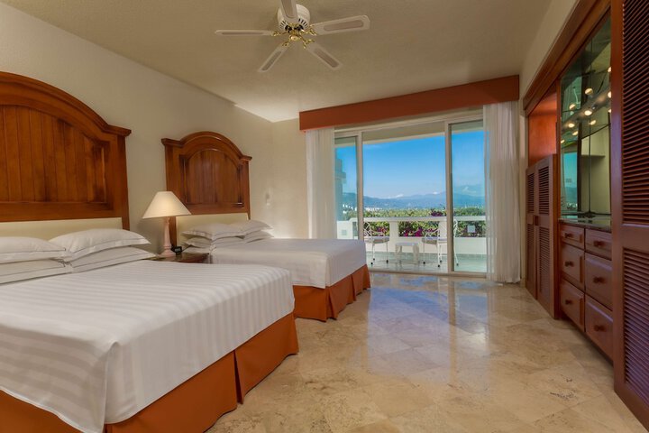 Room 30 of 104