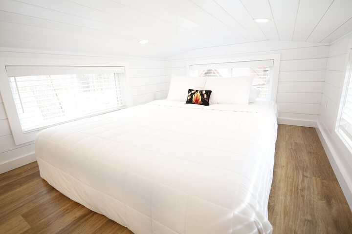 Connecting Queen Bed Sofa (104 of 116)