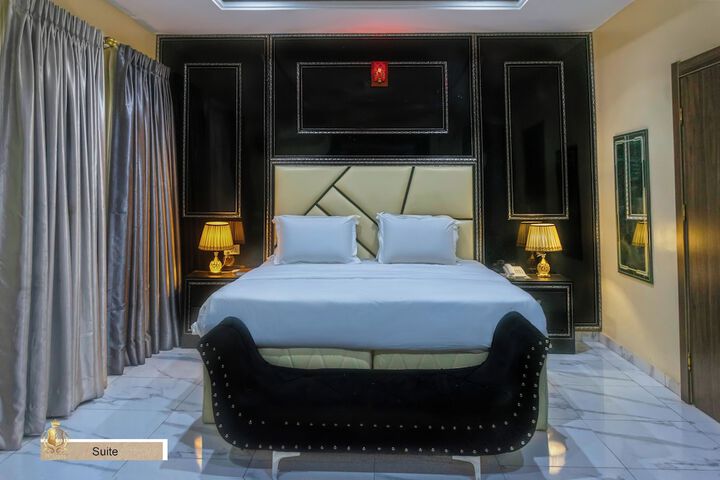 De Lords Resort Hotel & Suites
