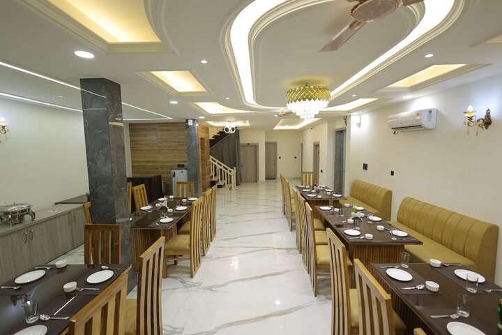 Dining 49 of 63