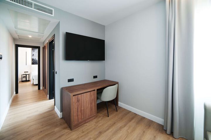Room 35 of 175