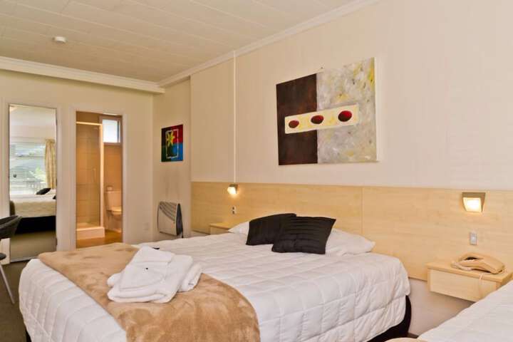 Room 8 of 50