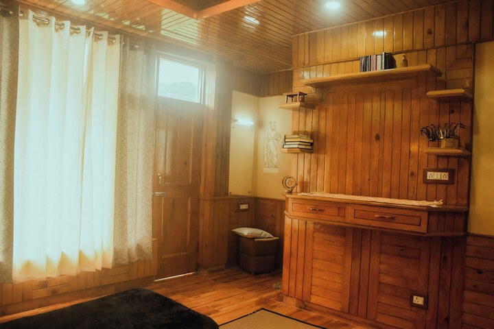 Room 5 of 35