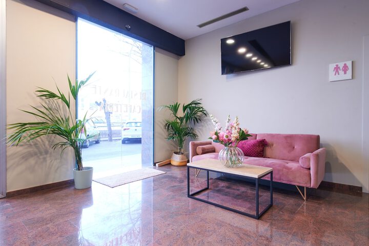 Lounge 134 of 186