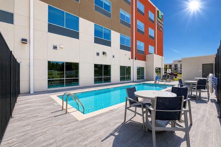 Swimming pool at Holiday Inn Express & Suites Lindale – Tyler by IHG