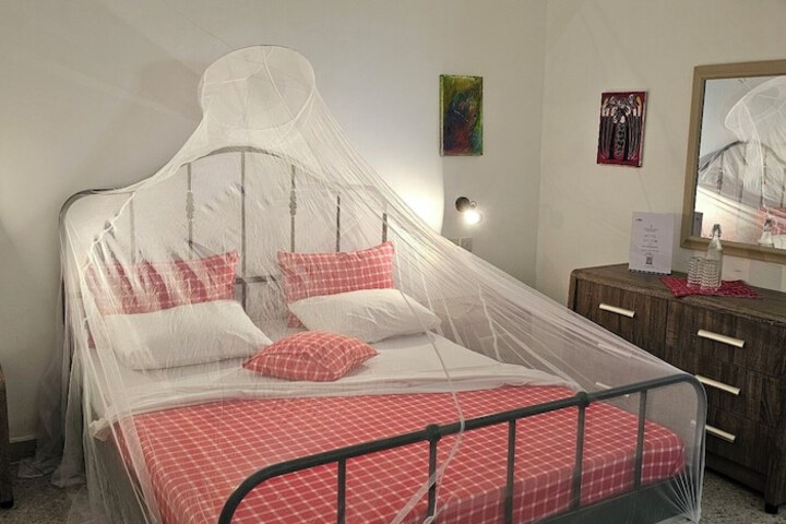 Room 3 of 9