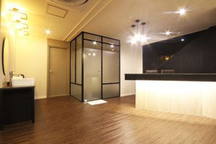 Room 6 of 51
