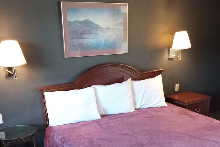 Room 16 of 34