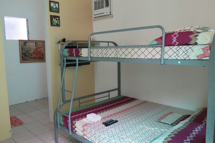 Room 4 of 25