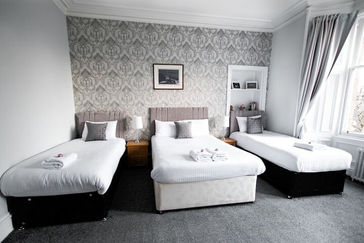 Room 14 of 32
