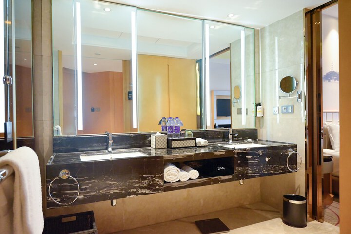 Room 30 of 67