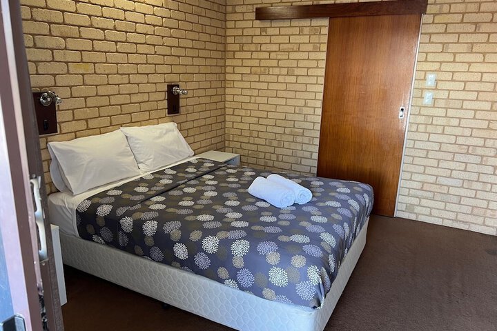 Room 5 of 31