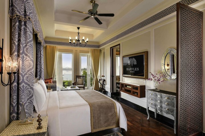Room 79 of 320