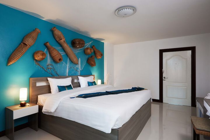 Room 10 of 51