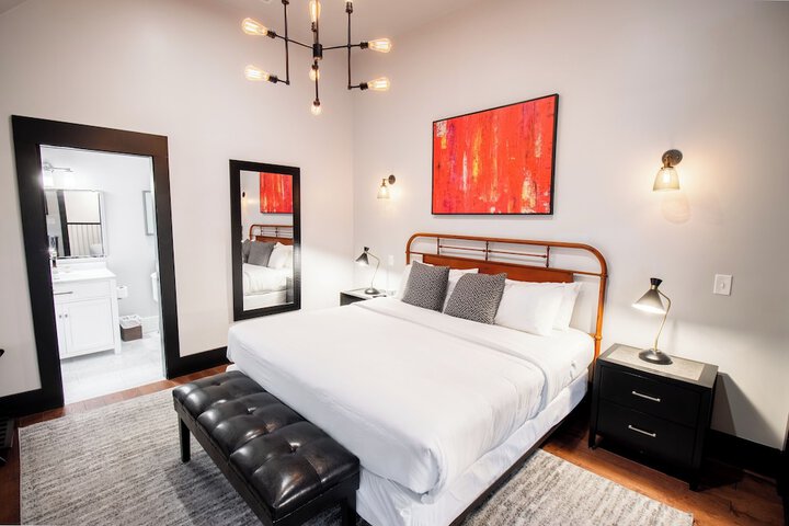 Room 8 of 35