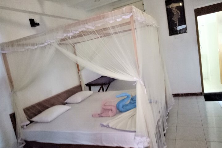 Room 6 of 54