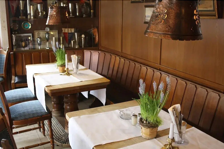 restaurant