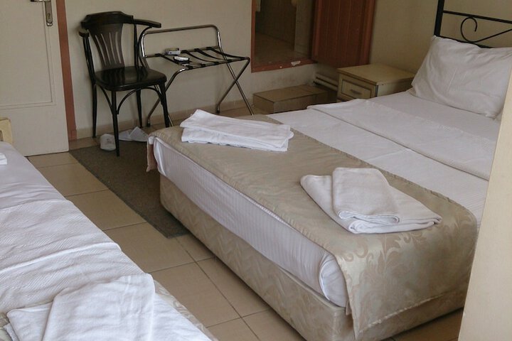 Room 8 of 35