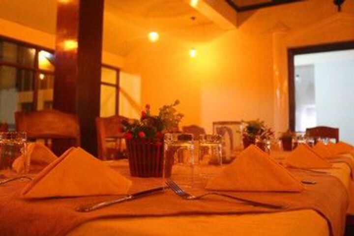 Dining 106 of 112