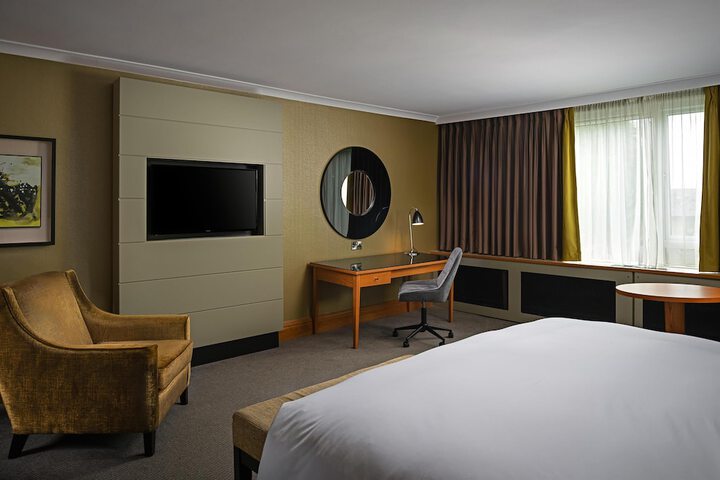Room 22 of 143