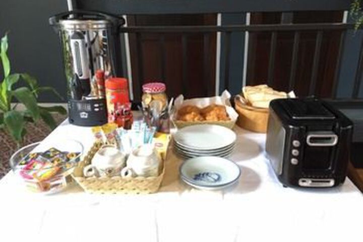 Breakfast/Coffee Service 5 of 38