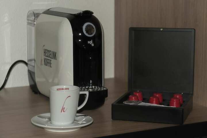 Breakfast/Coffee Service 9 of 48