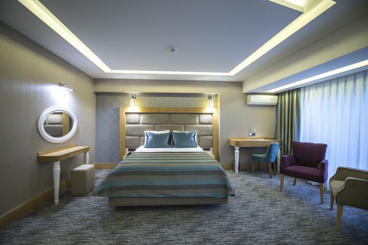 Room 11 of 43