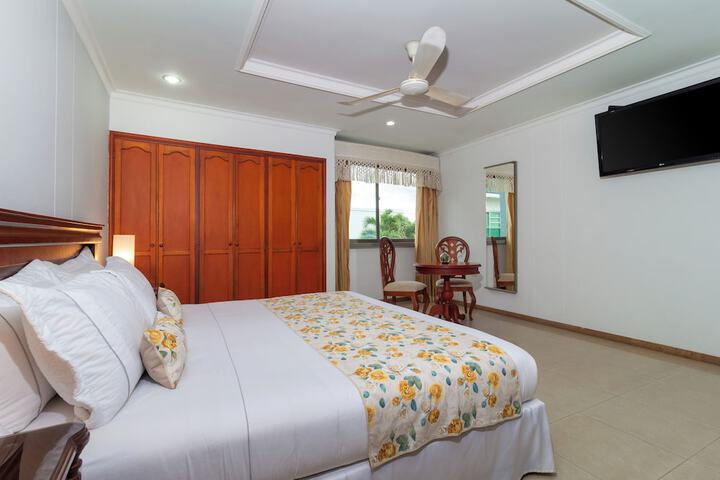 Room 15 of 43