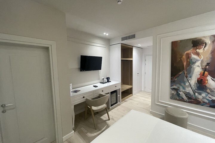 Room 14 of 92