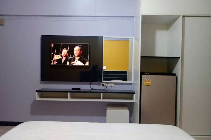 Room 6 of 30