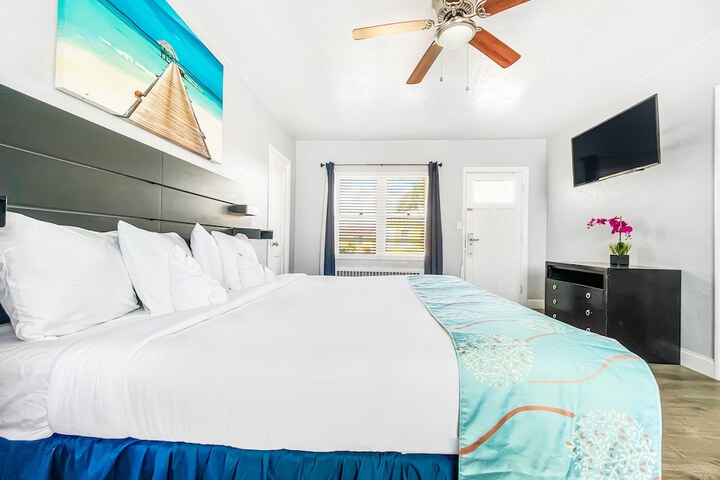 Room 16 of 27
