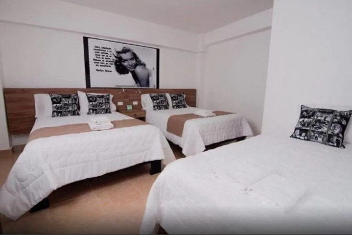 Room 2 of 11