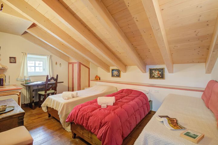 Room 3 of 39
