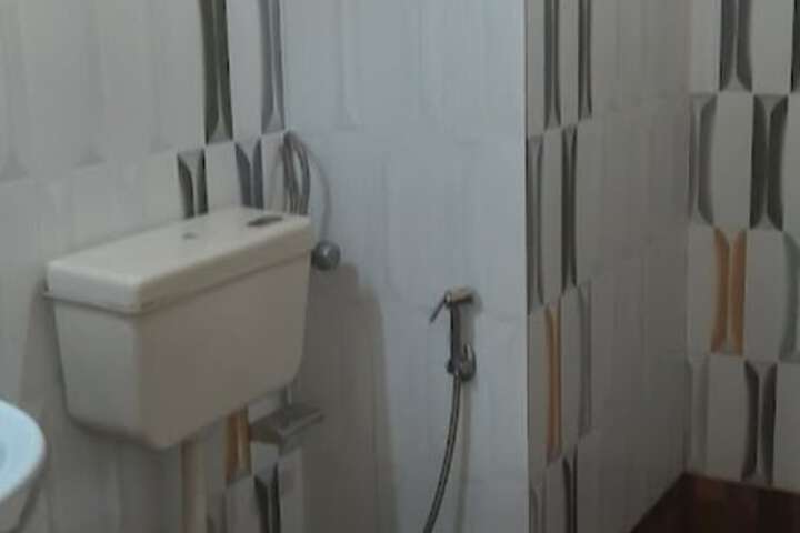 Room 15 of 17
