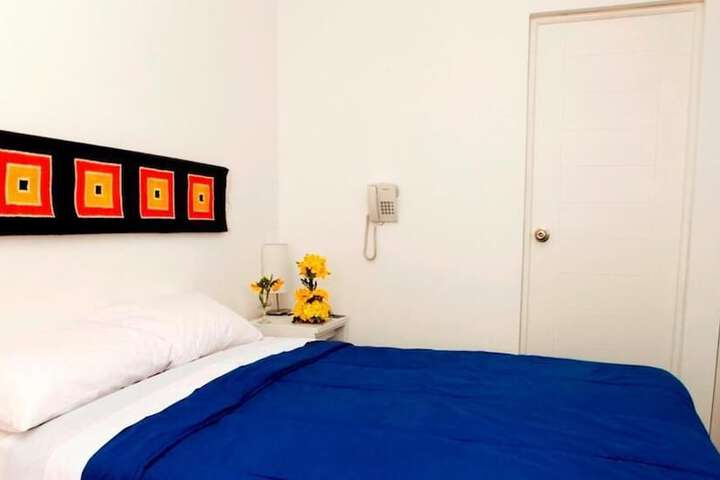 Room 10 of 38