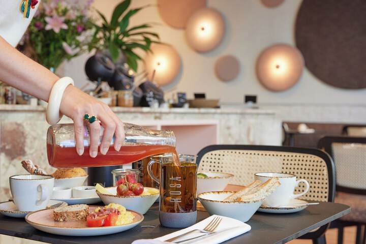 Breakfast/Coffee Service 53 of 67