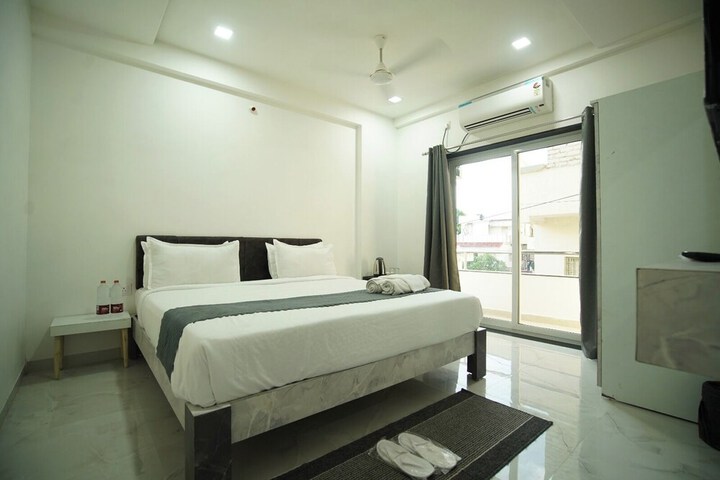 Room 13 of 29