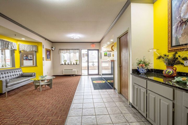 Hotel Interior 4 of 44