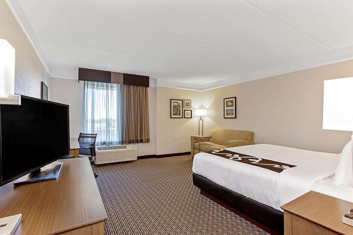 1 King Bed (15 of 15)