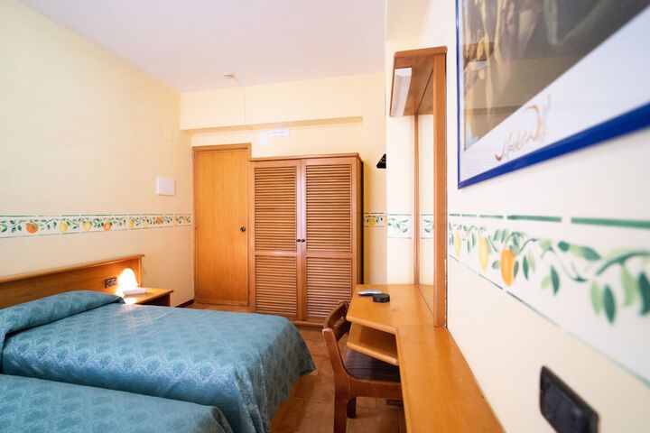 Room 26 of 58