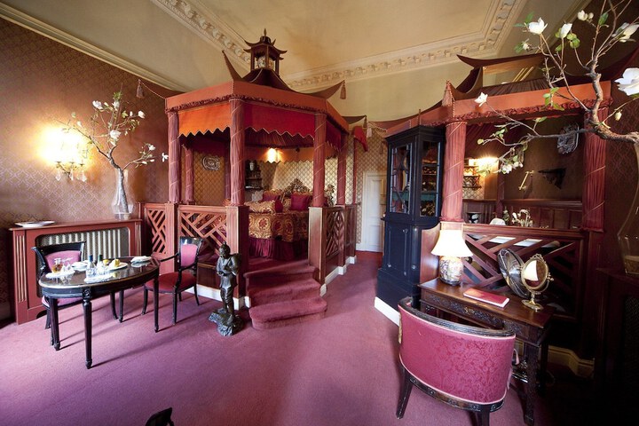 Room 50 of 157