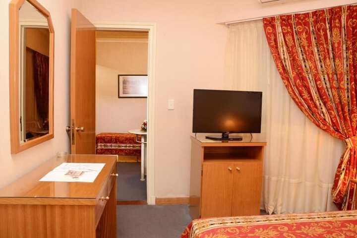 Room 9 of 43