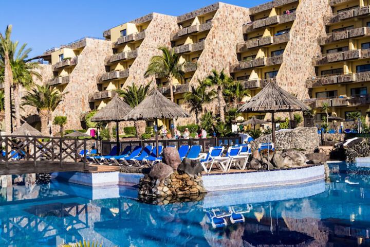 Pools & Facilities