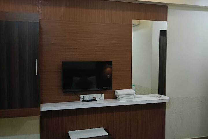 Room 16 of 31