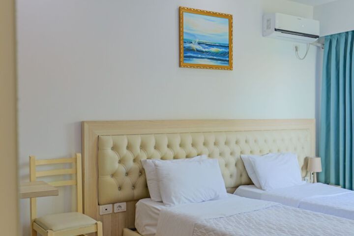 Room 34 of 119