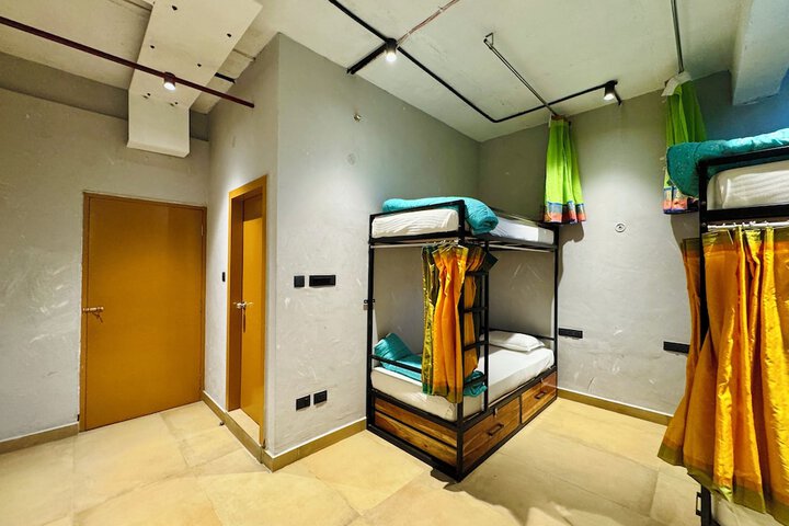 Room 26 of 37