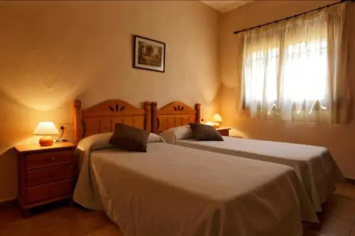 Room 4 of 10