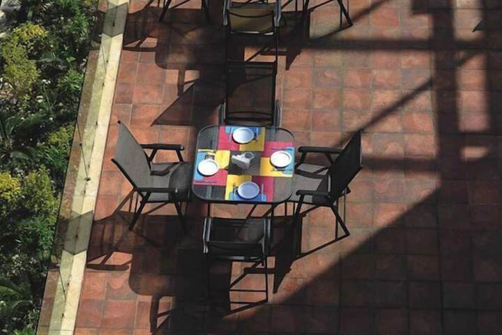 Dining 43 of 49