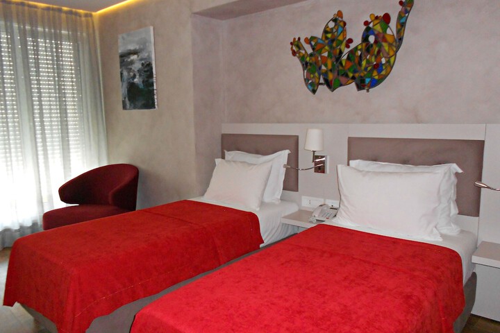 Room 39 of 253